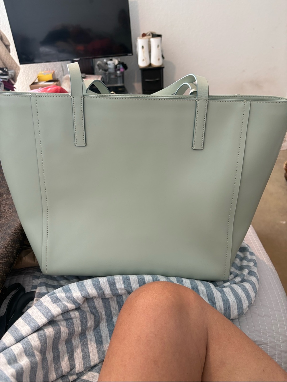 kate spade mint green leather tote with front pocket - Picture 5 of 7